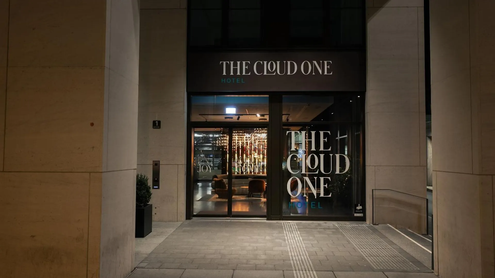 The Cloud One Nuernberg, By The Motel One Group Nuremberg